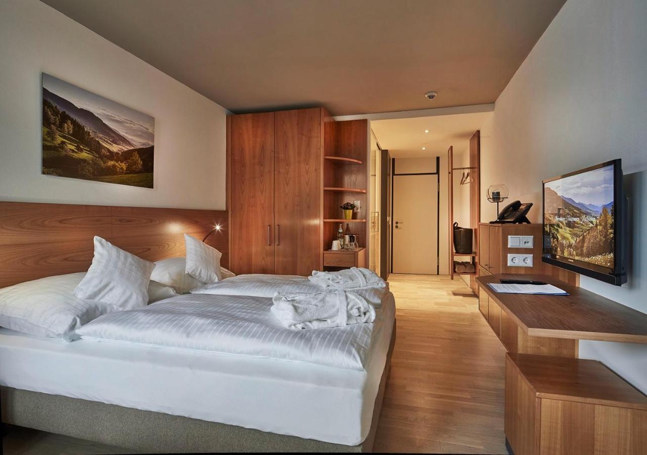 Elzland Hotel Pfauen Wellness & Spa Elzach Exterior foto